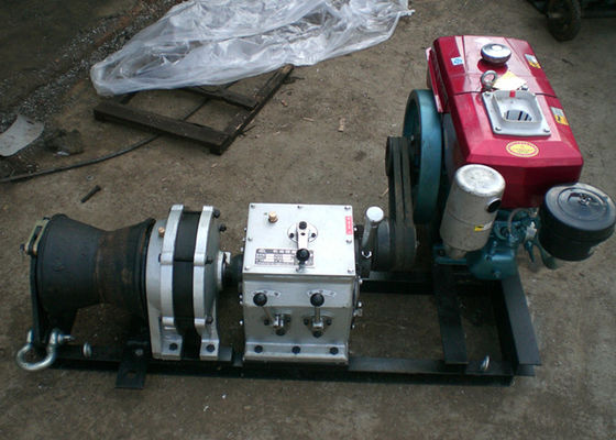 comprar Guincho Capstan de 5 toneladas movido por motor diesel para puxar cabos pesados na construção de linhas de transmissão online manufacture