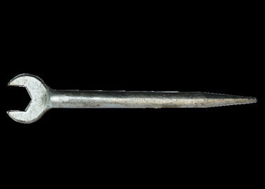 comprar As ferramentas de terra arrendada do trabalhador da construção escolhem o material do aço de liga da chave de extremidade aberta online manufacture